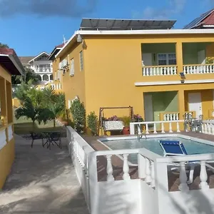 Bed & Breakfast Modrians, Runaway Bay