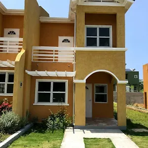 Hotel Thevista's Lot749, Runaway Bay